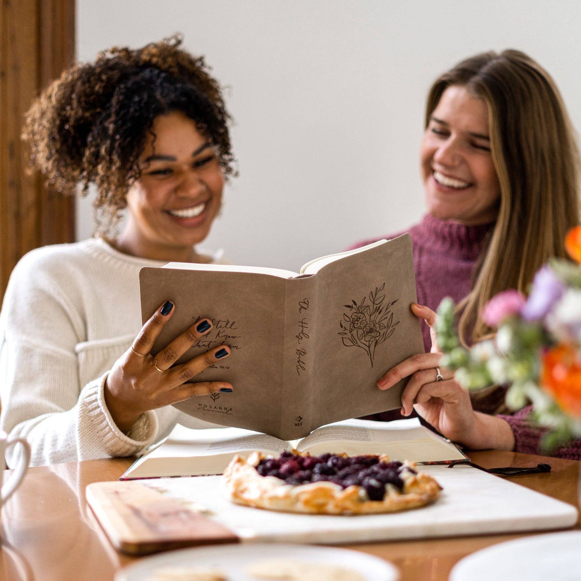 Marlo Theme NLT Notetaking Bible